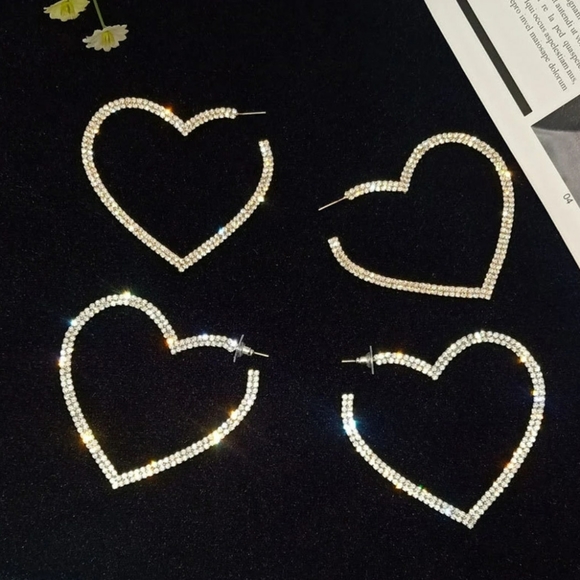 🎀Gorgeous Large Heart Rhinestones Hoop Earings - Picture 6 of 8